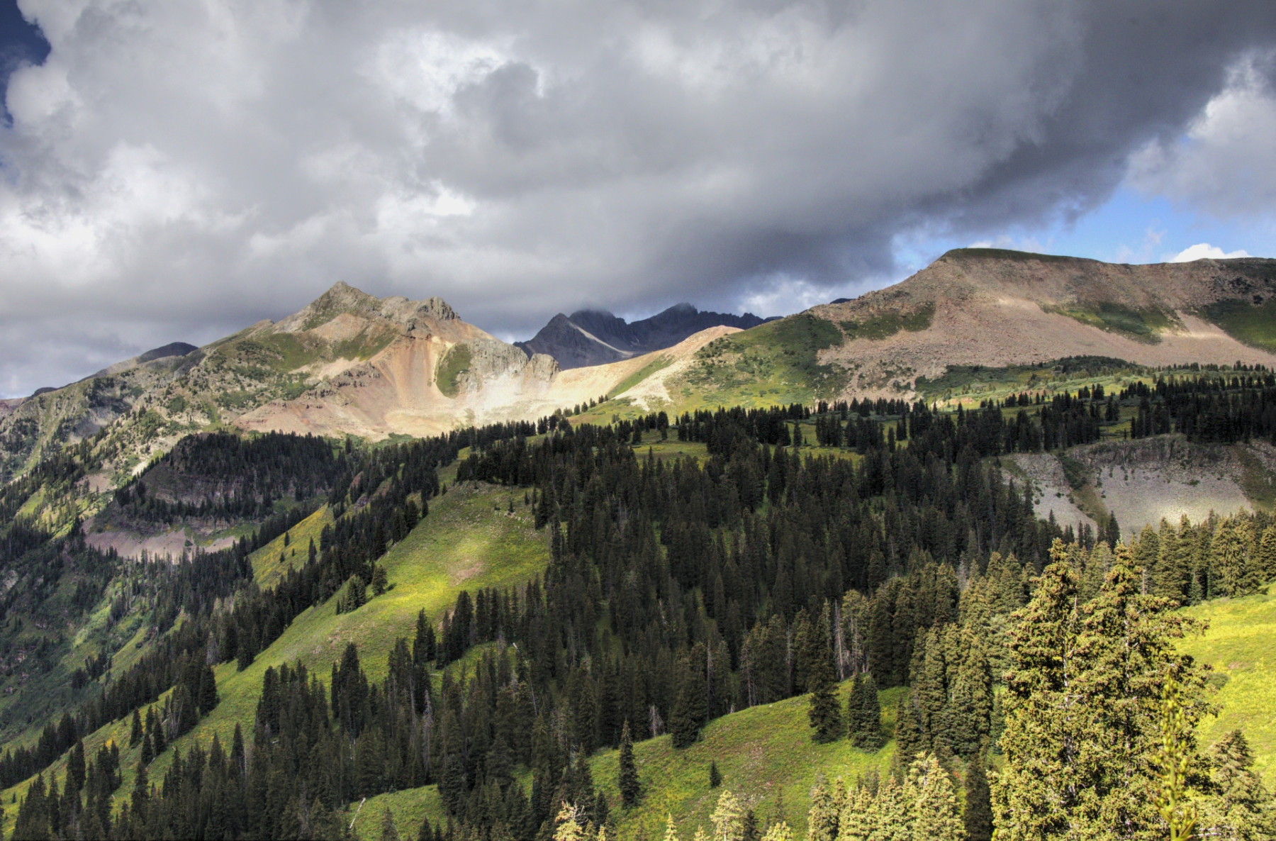 Scenic_CO_ColoradoTrailSeg27-1_20240813_11940-11942